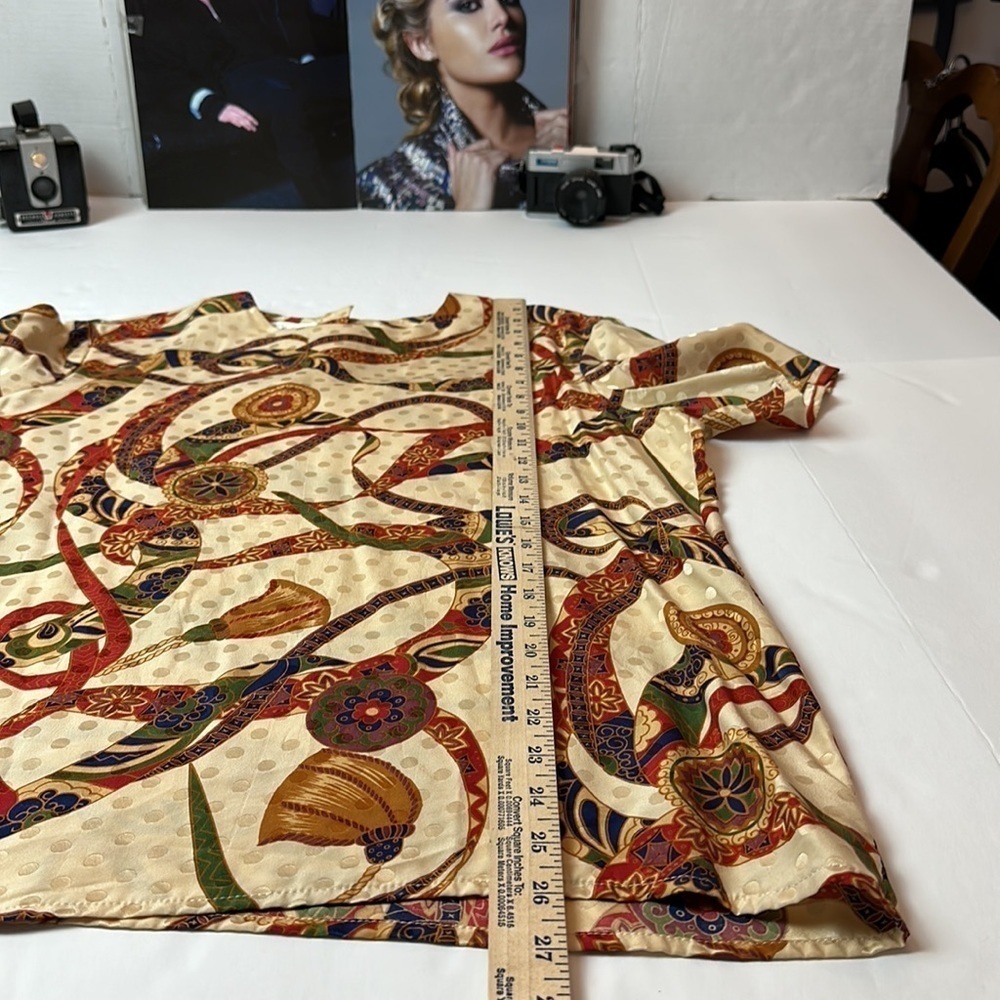 Vintage 80’s 100% silk Adrianna Papell blouse - Picture 7 of 11